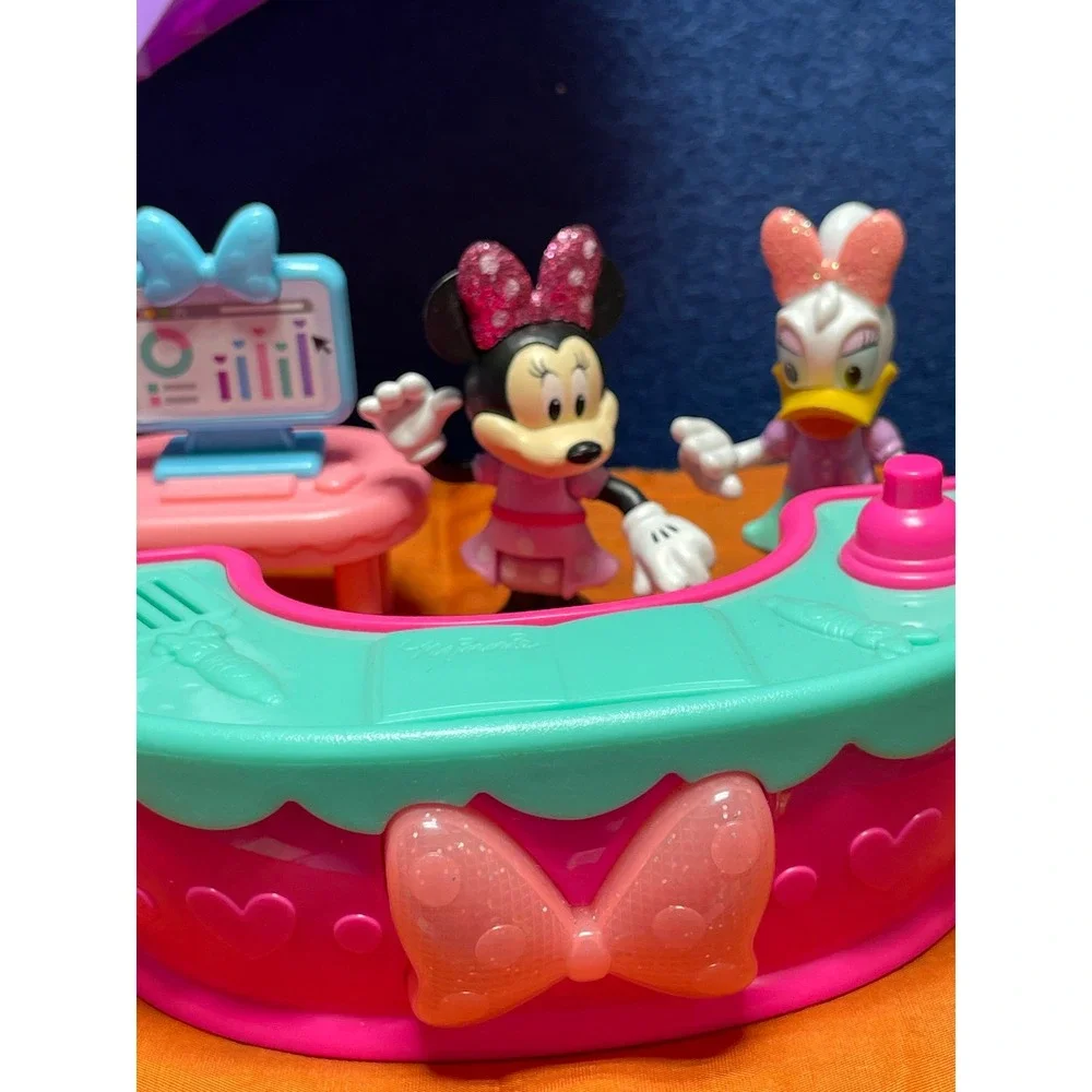 Disney Minnie Mouse Daisy Duck Bow-Tique Furniture Figures Lot Beds Slide Desk‎
